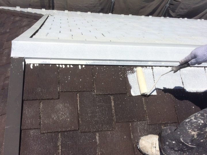 屋根下塗り