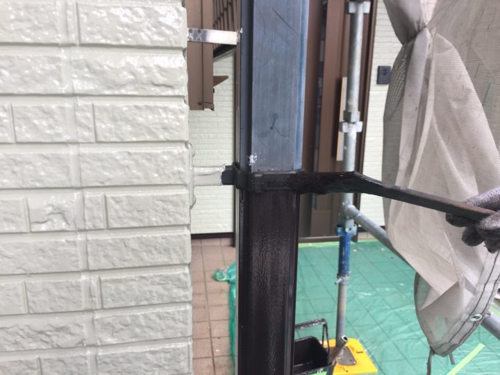 雨樋塗装1回目
