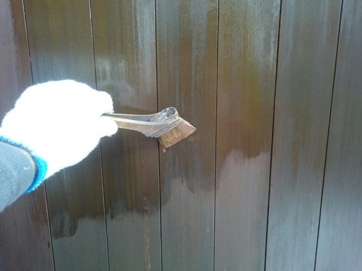 玄関木部下塗り