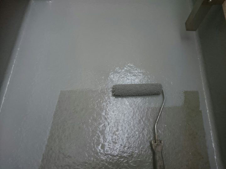 ベランダＦＲＰ防水上塗り