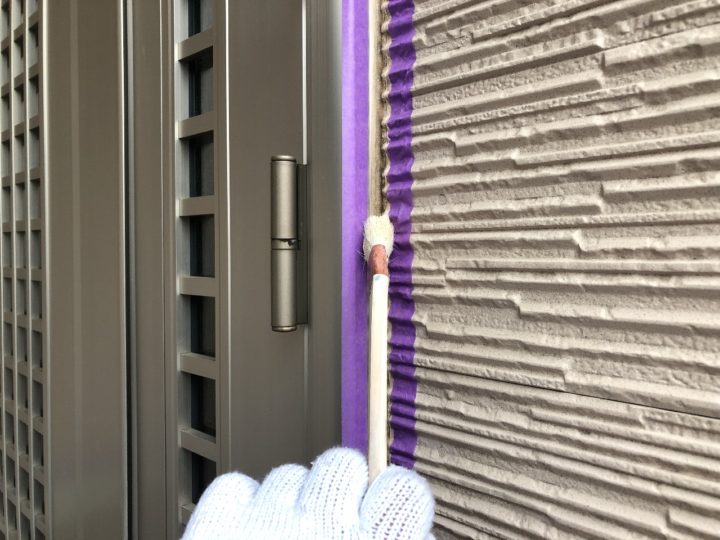 開口部シ－リング専用プライマ－塗布