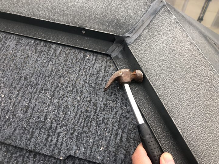 屋根板金釘打ち補修