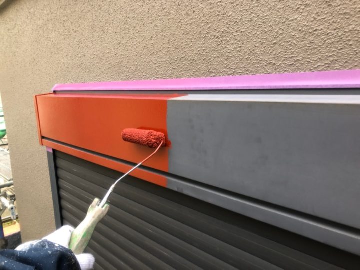 シャッタ－ボックス下塗り