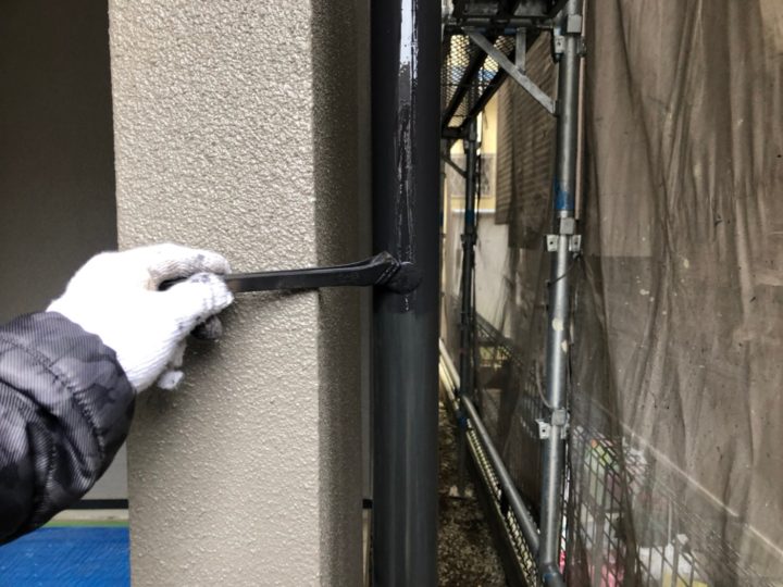 雨樋塗装１回目