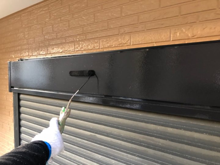 シャッタボックス上塗り