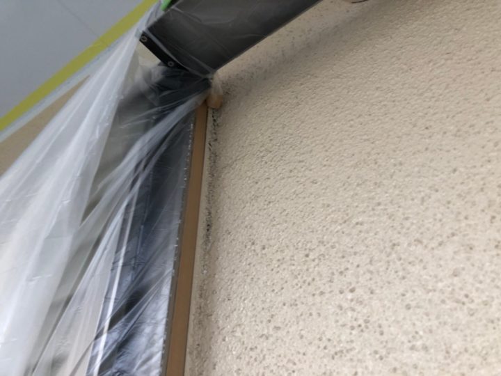 開口部廻りシーリング施工前