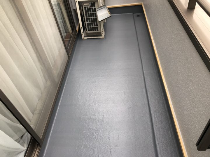ベランダ床完了全景