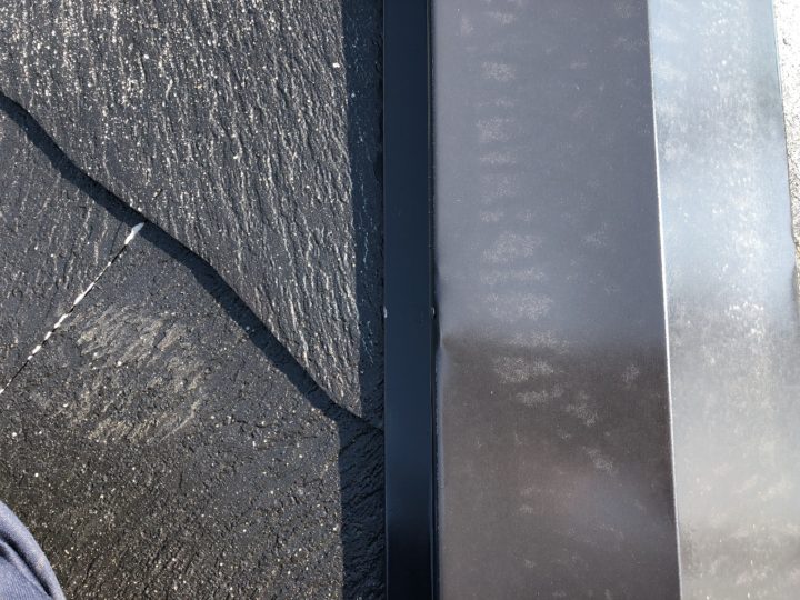 屋根板金釘打ち施工後