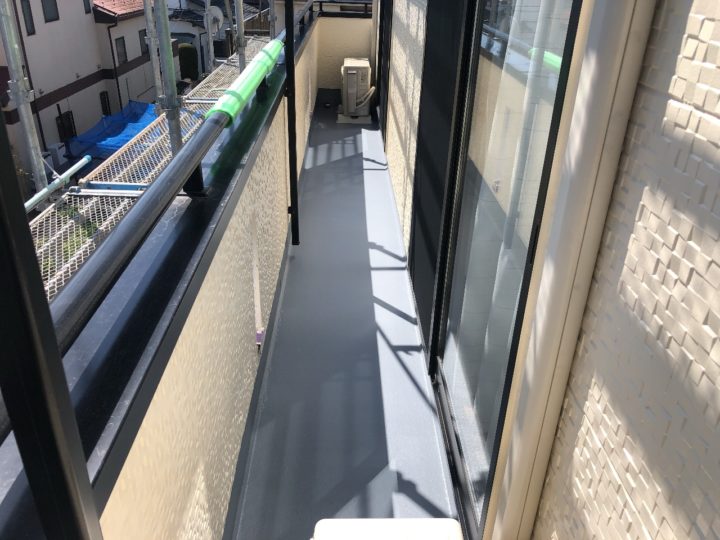 ベランダ床完了全景