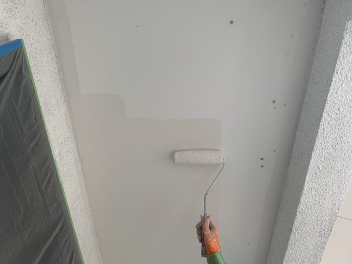 軒天塗装1回目