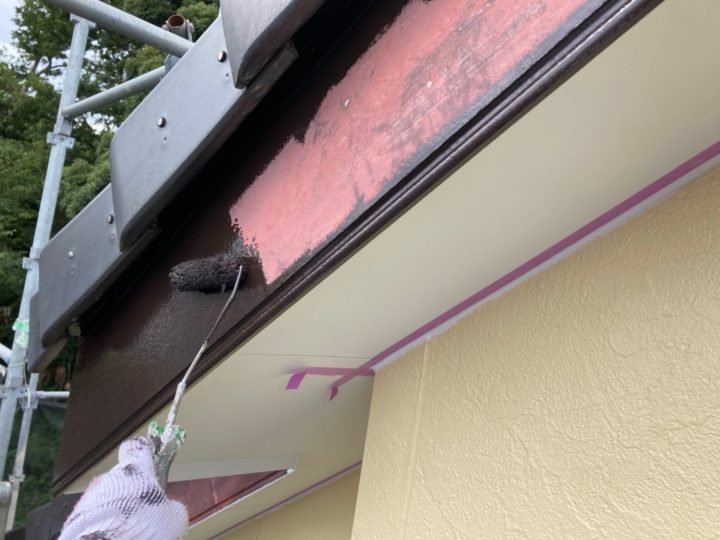破風板塗装1回目