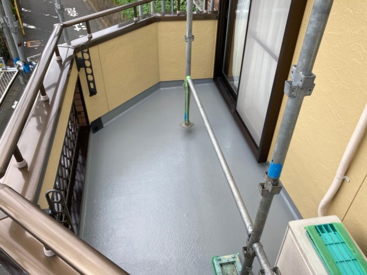 ベランダ床完了全景