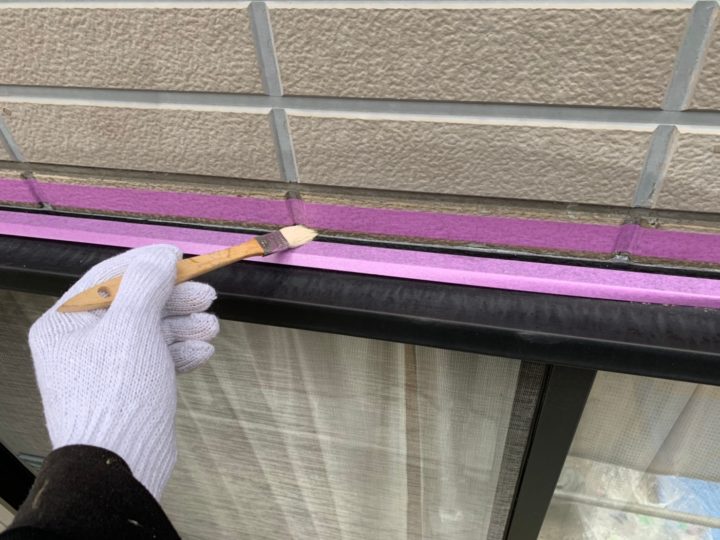 開口部回りシ－リング専用プライマ－塗布