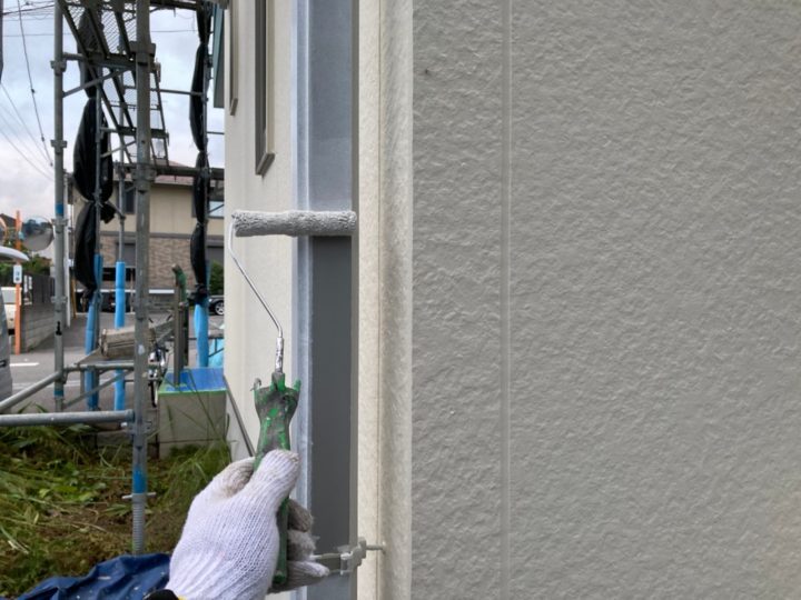 雨樋塗装下塗り