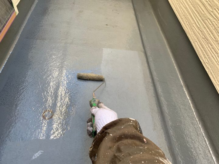 ベランダ床下塗り