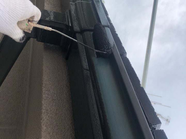 雨樋塗装1回目