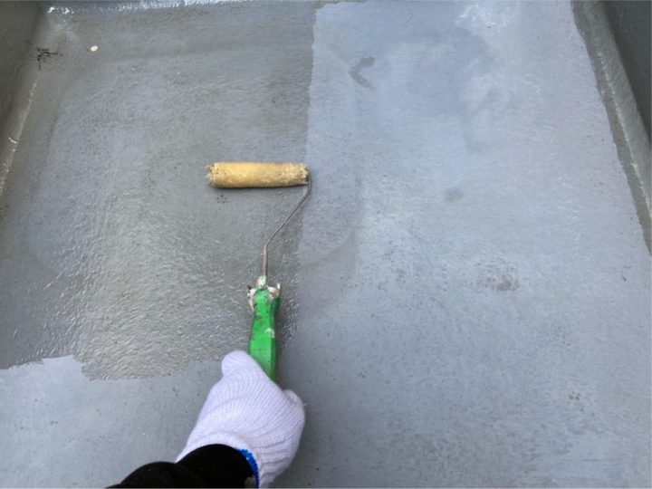 ベランダ床下塗り