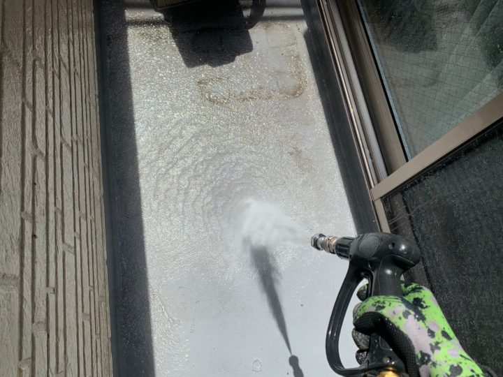 ベランダ床高圧洗浄
