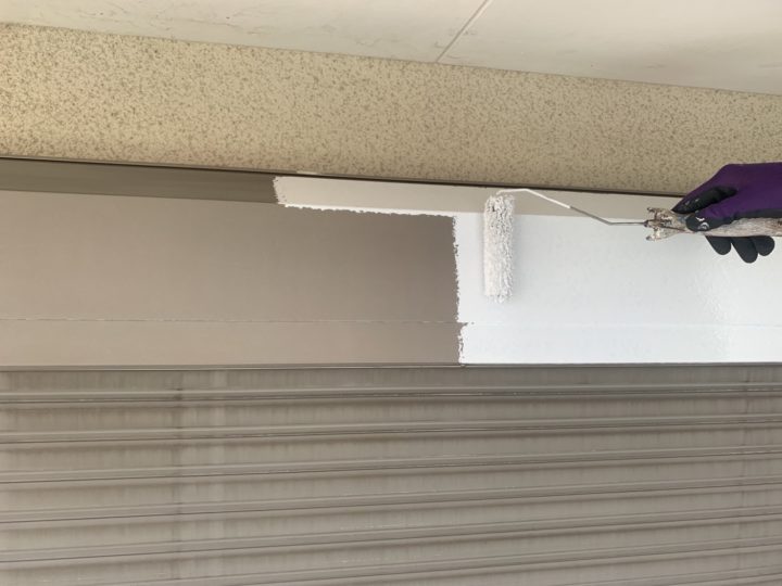 シャッタ－ボックス下塗り