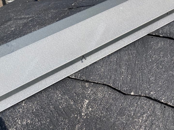 屋根板金釘打ち施工前