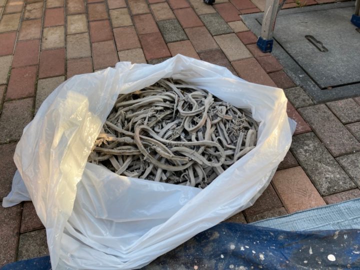 外壁板間シーリング撤去完了