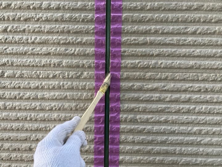 専用プライマ－の塗布