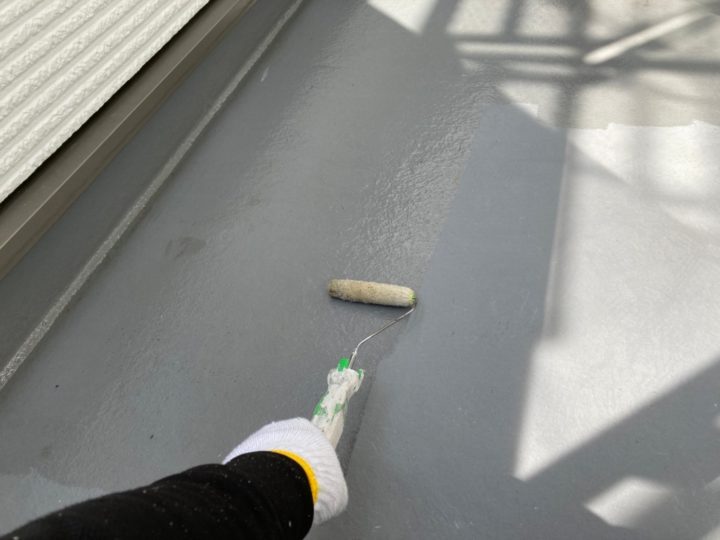 ベランダ床下塗り
