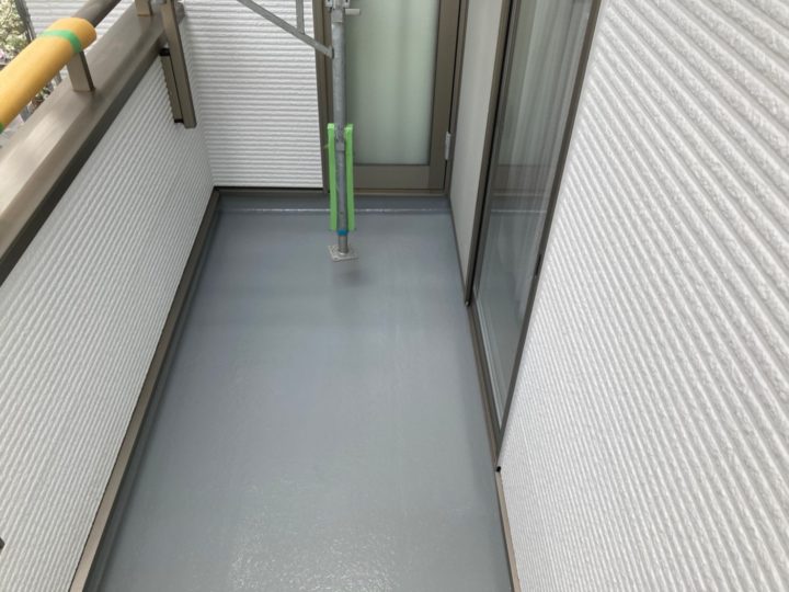 ベランダ床完了全景
