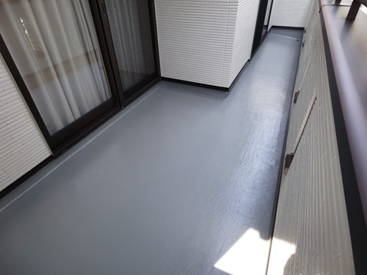 ベランダ床完了全景