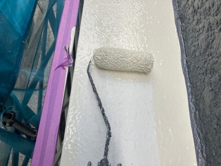 出窓上部中塗り