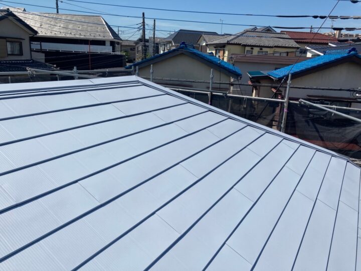 屋根下塗り完了