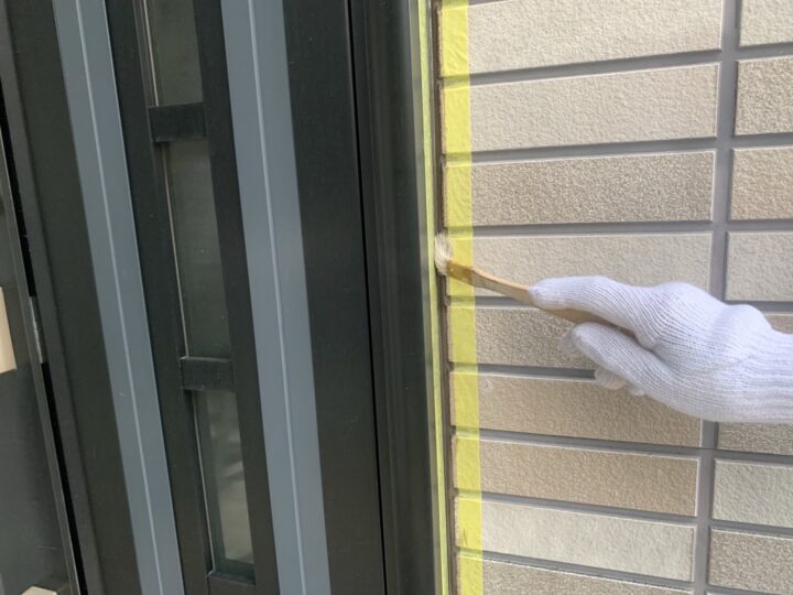 開口部廻りシ－リング専用プライマー塗布