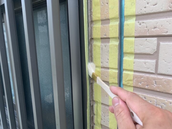 開口部廻りシ－リング専用プライマ－塗布