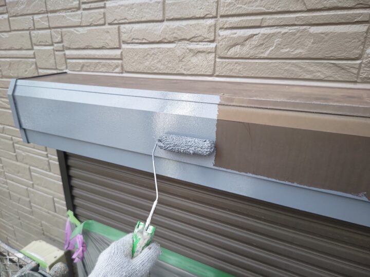 シャッタ－ボックス下塗り