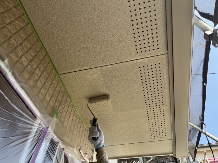 軒天塗装１回目
