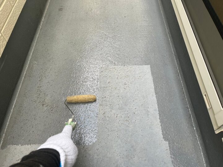 ベランダ床下塗り工事