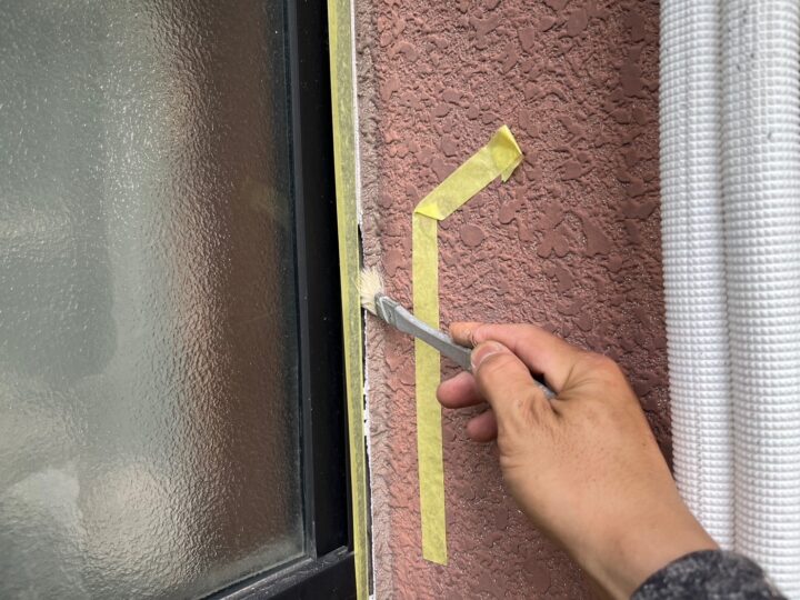 開口部目地プライマ－塗布