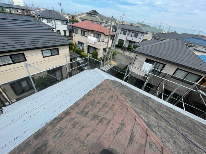 ゴムアスファルトルーフィング貼り付け作業