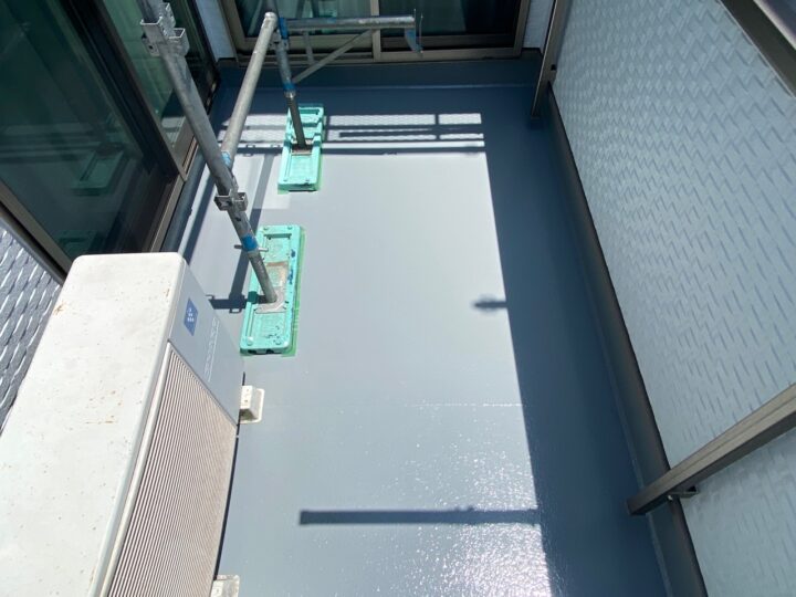 ベランダ床完了全景