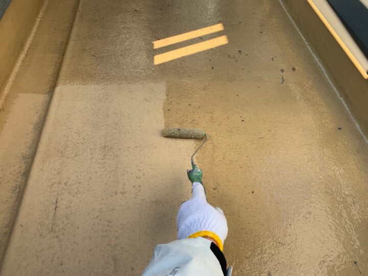 ベランダ床下塗り工事