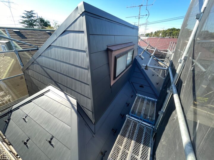 屋根板金完了全景
