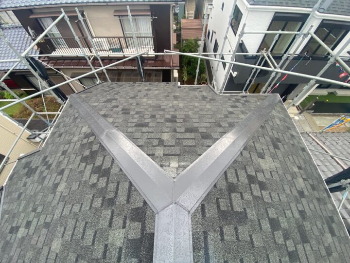 屋根板金塗装工事完了全景