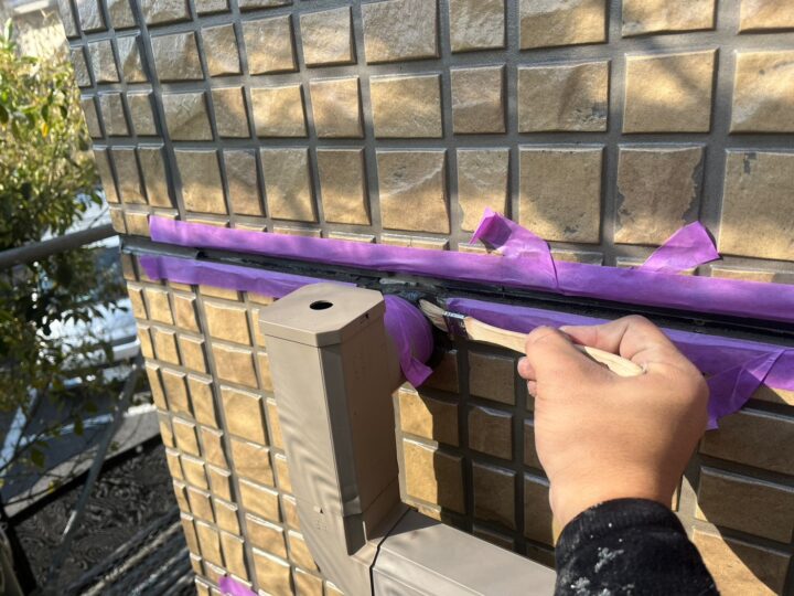 入隅シーリング専用プライマ－塗布