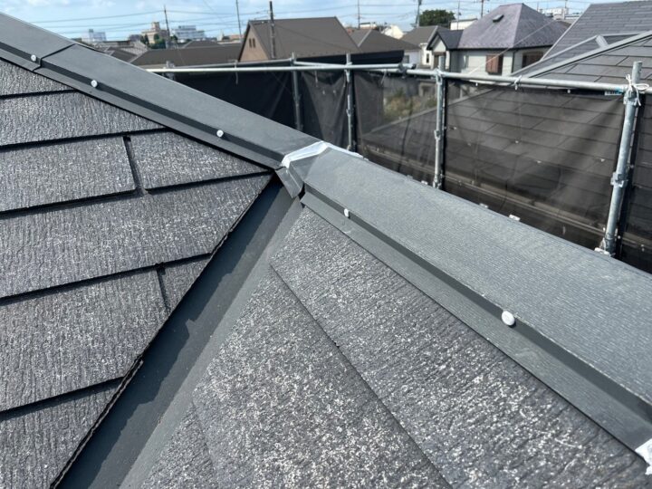 屋根板金玉打ちシーリング施工後
