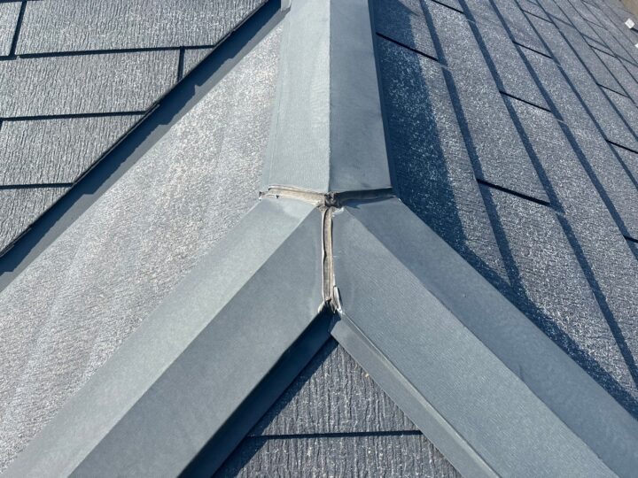 屋根板金シーリング施工前