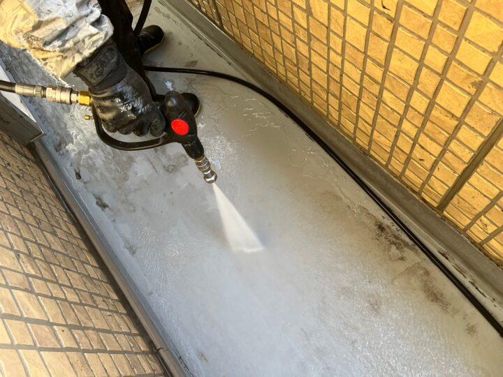 ベランダ床高圧洗浄工事