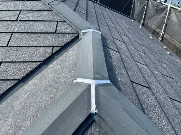 屋根板金シーリング施工後