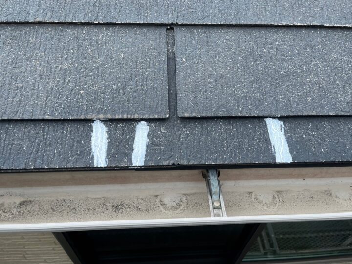 屋根材ひび割れ補修施工後