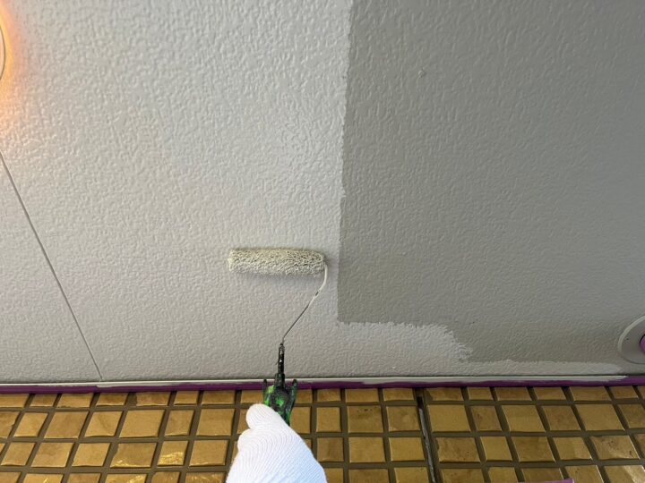 軒天塗装１回目