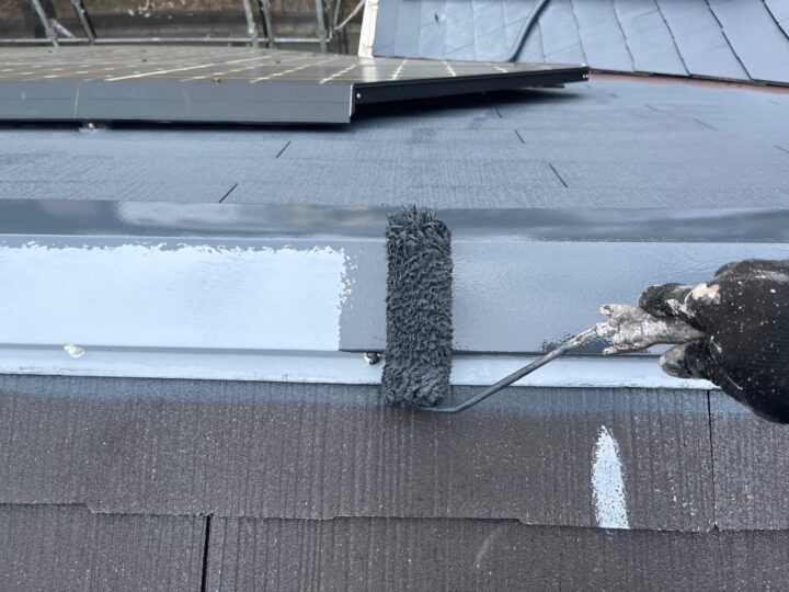 屋根板金中塗り工事